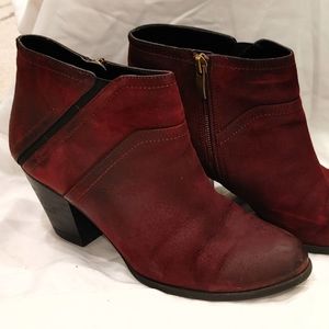 Franco Sarto distressed suede burgundy/red bootie